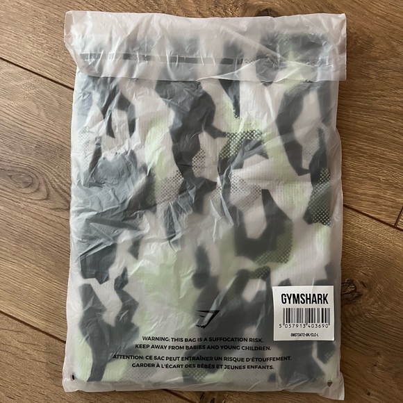 Gymshark Arrival T-Shirt: Camouflage - Picture 2 of 3
